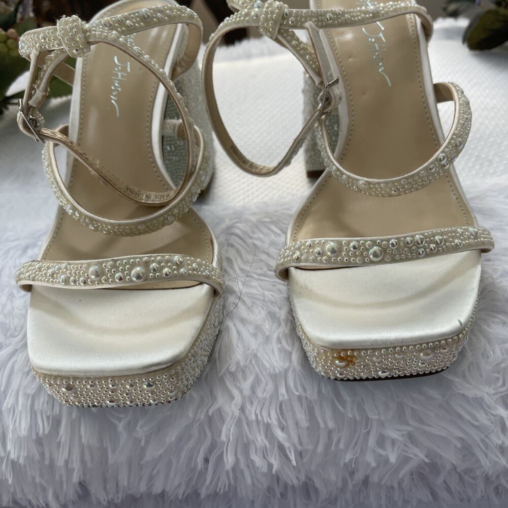 Betsey Johnson SB-Denni 8M Beige Rhinestone Block Heel Ankle Strap Sandals Women - Picture 9 of 9